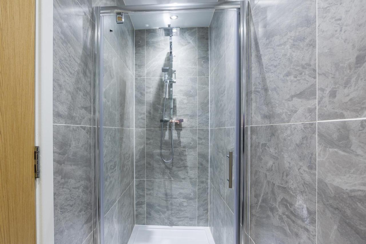 Luxury Apartment 5 Min To City Centre*Free Parking Нюкасъл ъпон Тайн Екстериор снимка